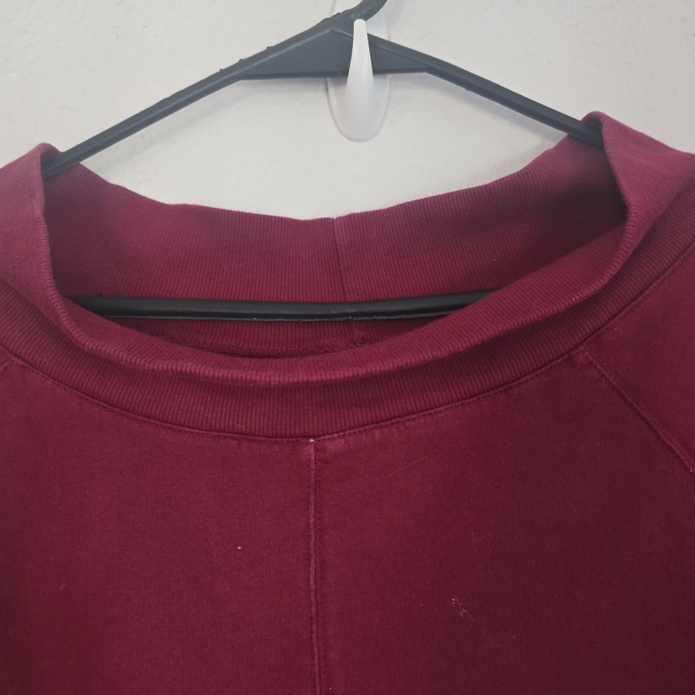 Elegant Burgundy Women's Sweatshirt - Picture 5 of 7